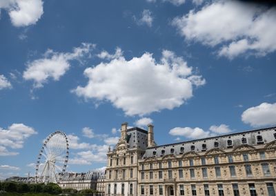 place-de-la-concorde-paris-france A view of the Brooklyn Bridge in New York City